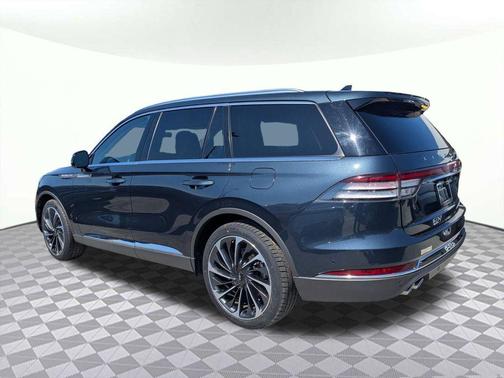 FLIGHT BLUE MET CC 2023 Lincoln Aviator Reserve