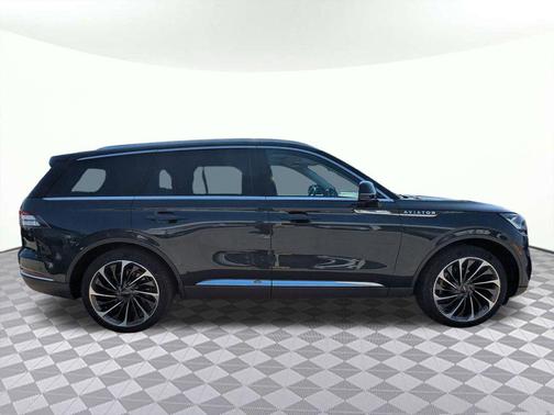 FLIGHT BLUE MET CC 2023 Lincoln Aviator Reserve