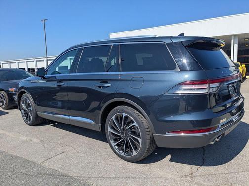 FLIGHT BLUE MET CC 2023 Lincoln Aviator Reserve