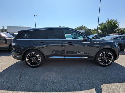 FLIGHT BLUE MET CC 2023 Lincoln Aviator Reserve