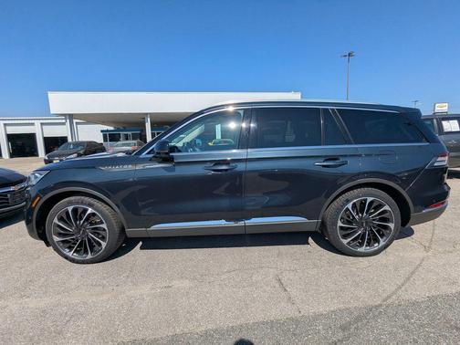 FLIGHT BLUE MET CC 2023 Lincoln Aviator Reserve