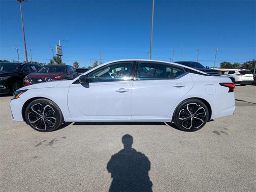 2024 Nissan Altima SR FWD