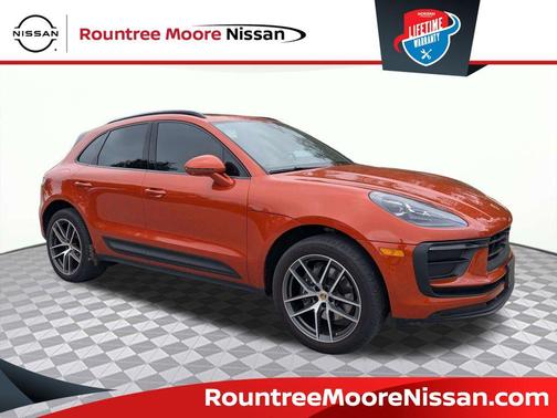 2023 Porsche Macan Base