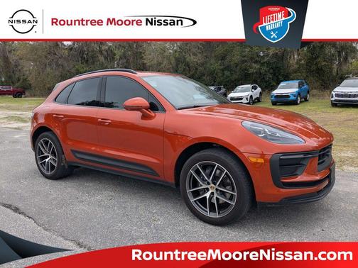 2023 Porsche Macan Base