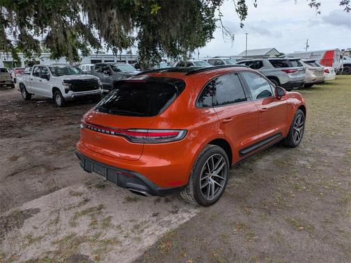 2023 Porsche Macan Base