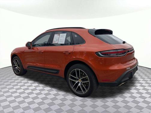 2023 Porsche Macan Base