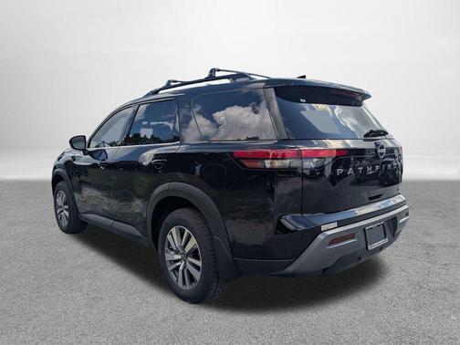 Super Black 2026 Nissan Pathfinder SL
