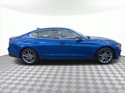 2022 Genesis G70 2.0T RWD