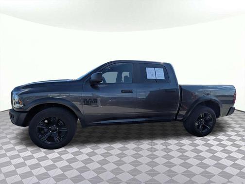 2024 RAM 1500 Classic Warlock Crew Cab 4x2 5'7' Box