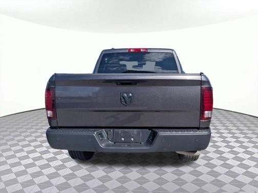 2024 RAM 1500 Classic Warlock Crew Cab 4x2 5'7' Box