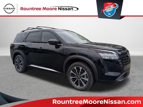 Super Black 2026 Nissan Pathfinder Platinum