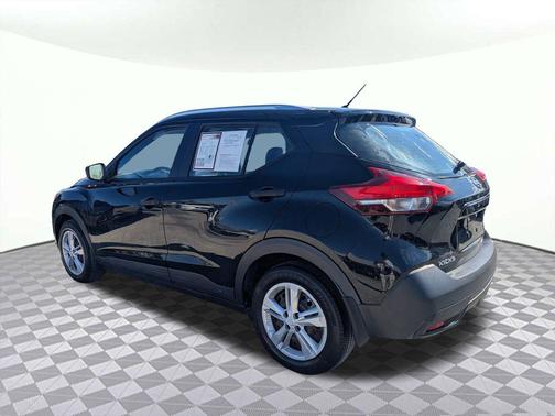 2019 Nissan Kicks S
