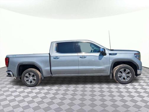 Sterling Metallic 2025 GMC Sierra 1500 SLT