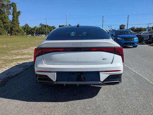 Snow White Pearl 2025 Kia K5 GT-Line