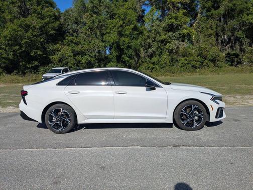 Snow White Pearl 2025 Kia K5 GT-Line