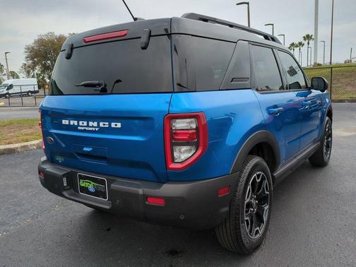 VELOCITY BLUE METALLIC 2025 Ford Bronco Sport Outer Banks