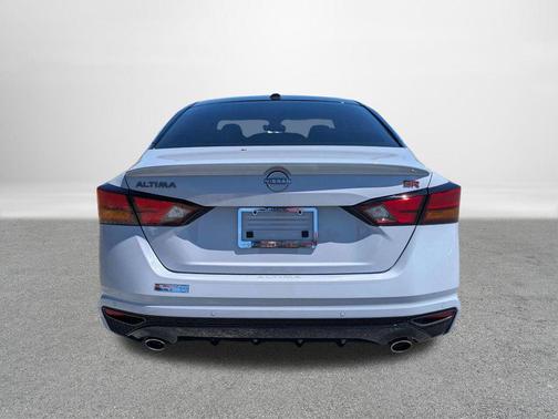 Gray Sky Pearl/Super Black 2026 Nissan Altima SR FWD