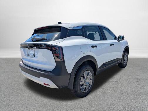 Fresh Powder 2026 Nissan Kicks S
