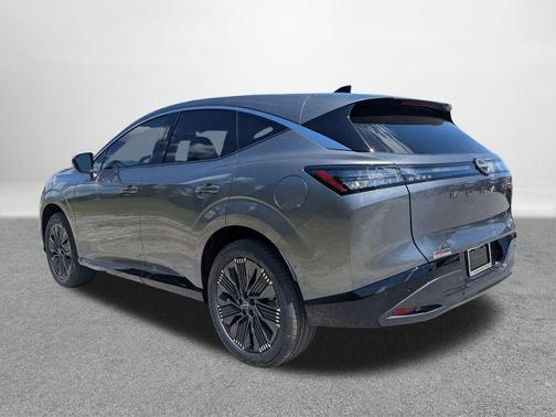 Gun Metallic 2026 Nissan Murano Platinum