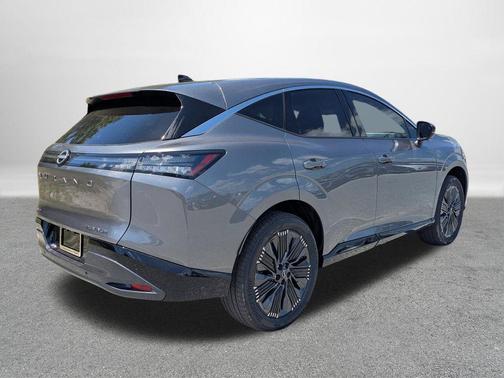 Gun Metallic 2026 Nissan Murano Platinum