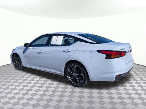 2024 Nissan Altima SR FWD