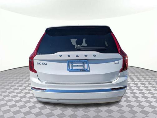2022 Volvo XC90 Recharge Plug-In Hybrid T8 Inscription 7 Passenger
