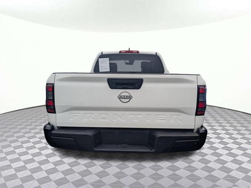 2023 Nissan Frontier S