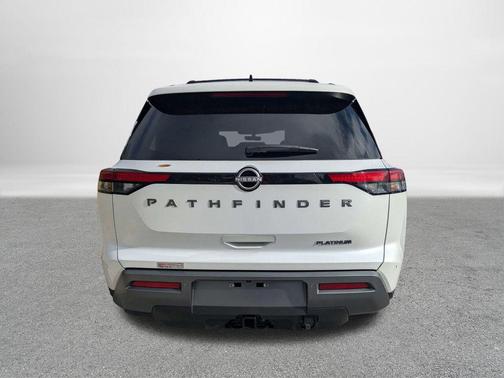 Everest White Pearl Tricoat 2026 Nissan Pathfinder Platinum