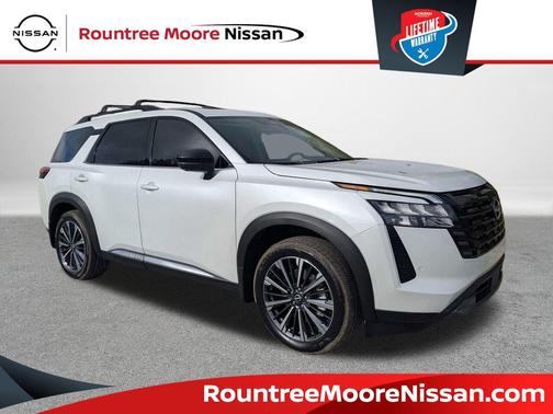 Everest White Pearl Tricoat 2026 Nissan Pathfinder Platinum