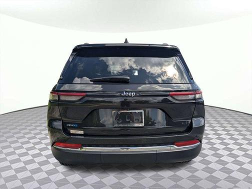 Rocky Mountain Pearlcoat 2024 Jeep Grand Cherokee 4xe Base