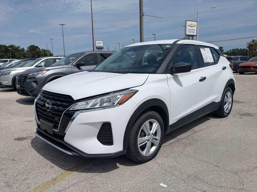 Fresh Powder 2024 Nissan Kicks S