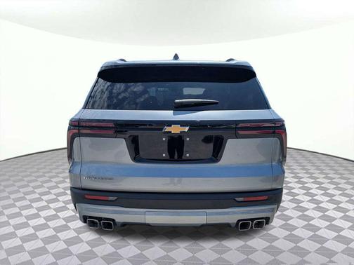 Sterling Gray Metallic 2026 Chevrolet Traverse LT
