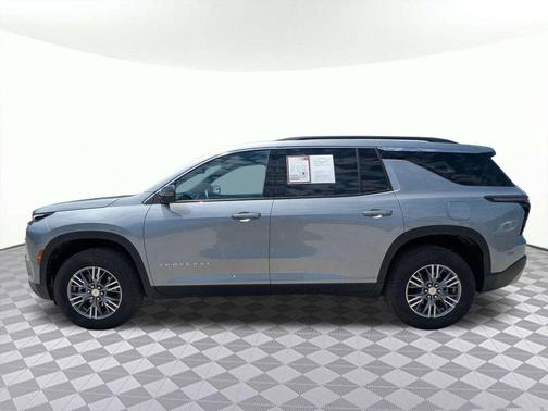 Sterling Gray Metallic 2026 Chevrolet Traverse LT