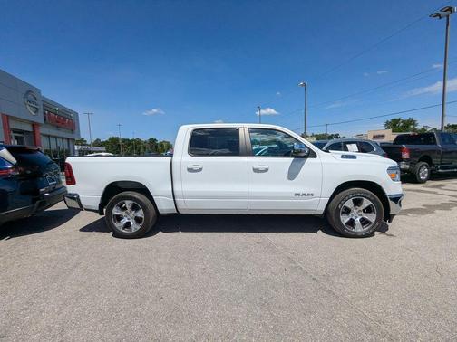 Bright White Clearcoat 2024 RAM 1500 Laramie