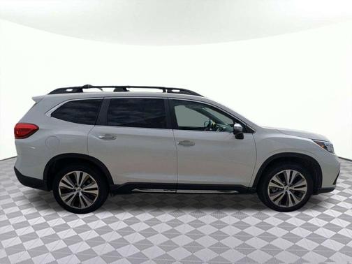 Crystal White Pearl 2022 Subaru Ascent Touring 7-Passenger