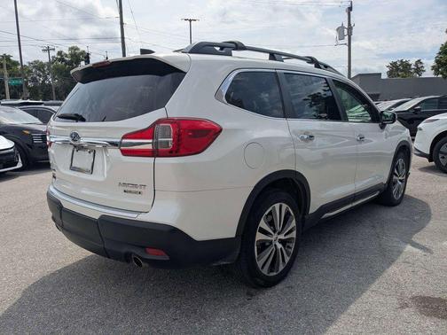 Crystal White Pearl 2022 Subaru Ascent Touring 7-Passenger