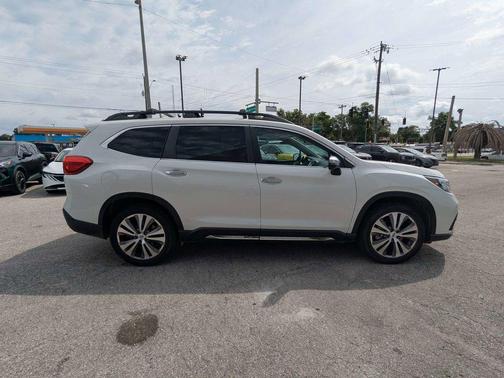 Crystal White Pearl 2022 Subaru Ascent Touring 7-Passenger