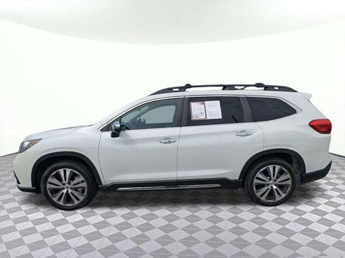 Crystal White Pearl 2022 Subaru Ascent Touring 7-Passenger