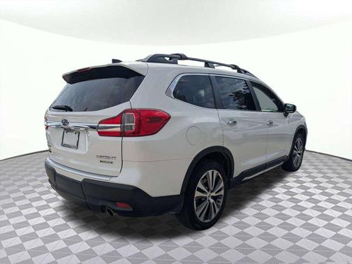 Crystal White Pearl 2022 Subaru Ascent Touring 7-Passenger