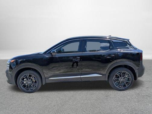Super Black 2026 Nissan Kicks SR