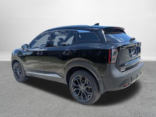 Super Black 2026 Nissan Kicks SR