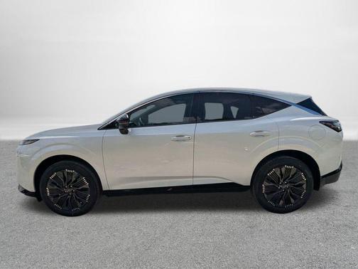 Everest White Pearl Tricoat 2026 Nissan Murano Platinum