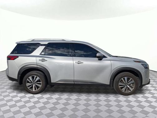 2024 Nissan Pathfinder SL 4WD