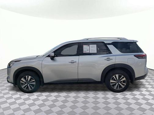 2024 Nissan Pathfinder SL 4WD