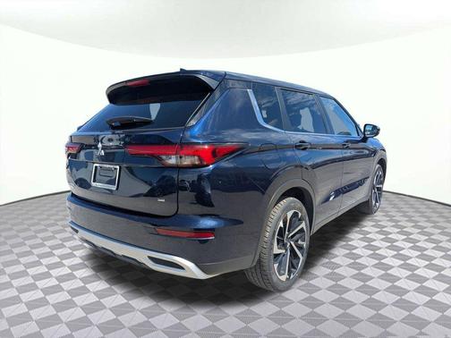 Alloy Silver Metallic 2024 Mitsubishi Outlander SE Black Edition S-AWC