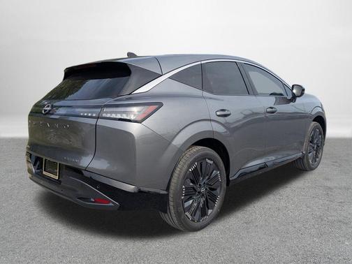 Gun Metallic 2026 Nissan Murano Platinum