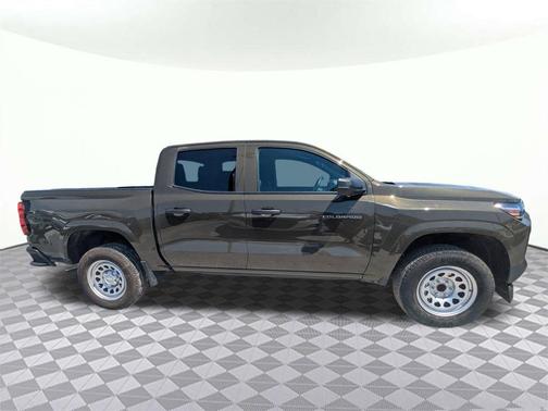 2024 Chevrolet Colorado WT