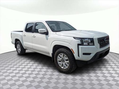 Glacier White 2023 Nissan Frontier SV