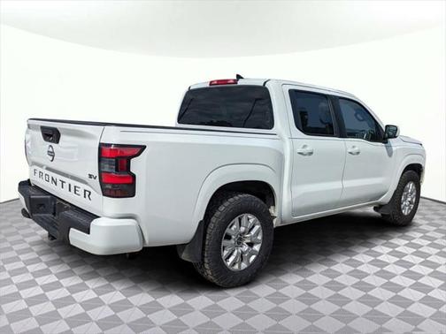 Glacier White 2023 Nissan Frontier SV