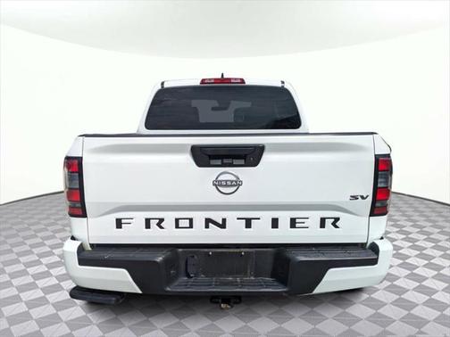 Glacier White 2023 Nissan Frontier SV